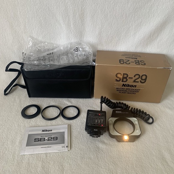 Nikon Speedlight SB-29 Ring Light/Macro Flash for Nikon In Mint Condition - Picture 1 of 16